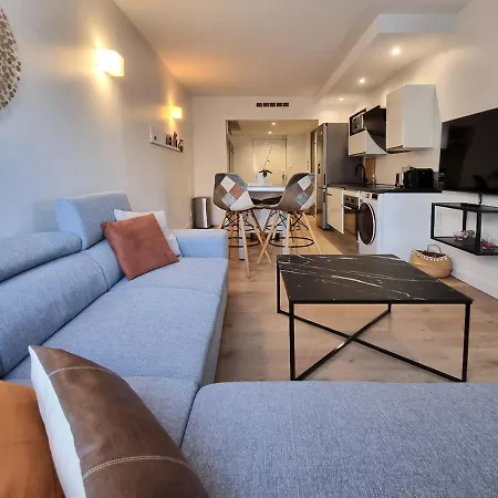 Daire Spacious 8-guest With 3 & Garage *