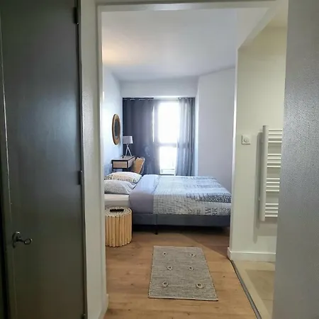 Spacious 8-guest With 3 & Garage